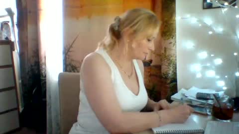 velka_raspberry online show from 06-21-26, 09:12