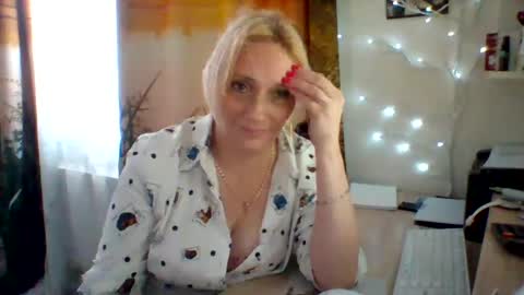 velka_raspberry online show from 07-24-26, 08:01