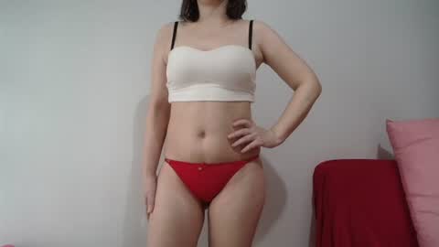 Snapshot of vellarin chatting on 07-31-26, 04:12 Vellarin online show from 07-31-26, 04:12