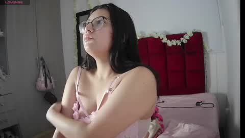 Snapshot of velma_star chatting on 07-16-26, 10:43 Velma online show from 07-16-26, 10:43