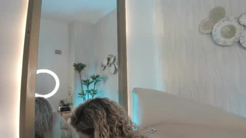 Velora online show from 01-16-26, 03:43