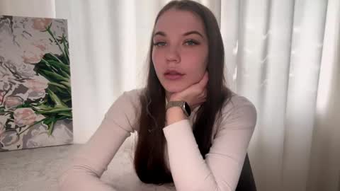 Snapshot of velvastedronsky chatting on 05-14-26, 11:28 Mila online show from 05-14-26, 11:28