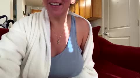 Velvet online show from 12-19-25, 05:31