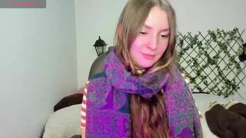 Snapshot of velvet__moon chatting on 02-12-26, 11:00 Sophi online show from 02-12-26, 11:00