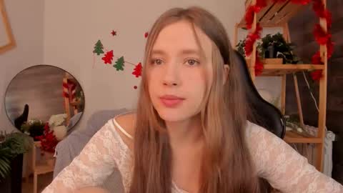 velvet_cherry online show from 12-14-25, 04:34