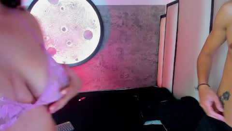 Stefany Y Diego online show from 04-30-26, 12:00