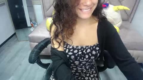 velvet_moon_v online show from 09-25-25, 01:15