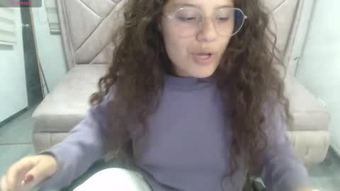 velvet_moon_v online show from 03-10-26, 07:41