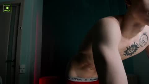 Snapshot of velvet_power chatting on 06-22-26, 04:31 Ares online show from 06-22-26, 04:31