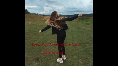 velvetmoon123 online show from 03-08-26, 08:18