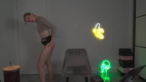 VelvetTGirl online show from 03-10-26, 05:07