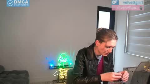 Snapshot of velvettgirl chatting on 05-24-26, 02:55 VelvetTGirl online show from 05-24-26, 02:55