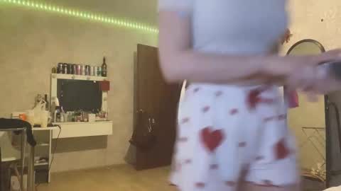 Snapshot of venabenack chatting on 03-04-26, 12:33 M i l a n a online show from 03-04-26, 12:33