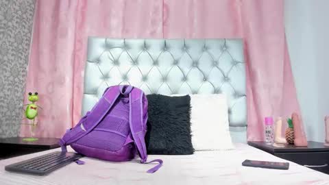 veneno hot online show from 12-15-25, 01:04