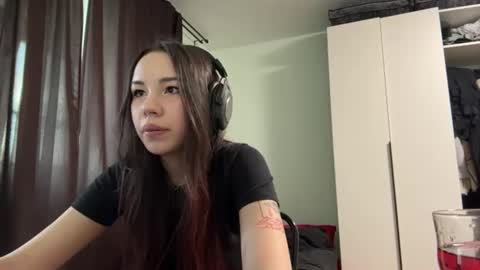Milla online show from 06-21-26, 06:43
