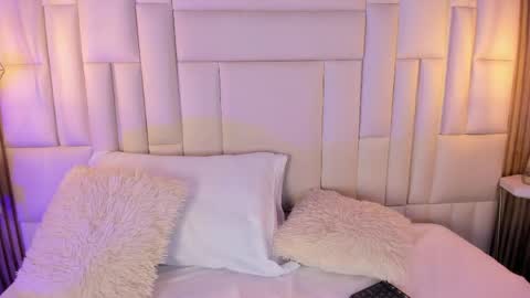 venez sofia  online show from 05-25-26, 11:33