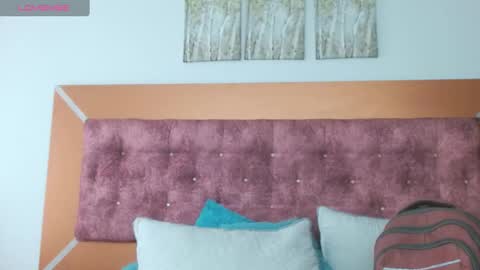 Snapshot of vennuss_89 chatting on 01-07-25, 01:24 venus online show from 01-07-25, 01:24