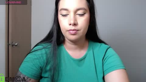 Snapshot of venus__24 chatting on 06-25-26, 04:56 venus online show from 06-25-26, 04:56