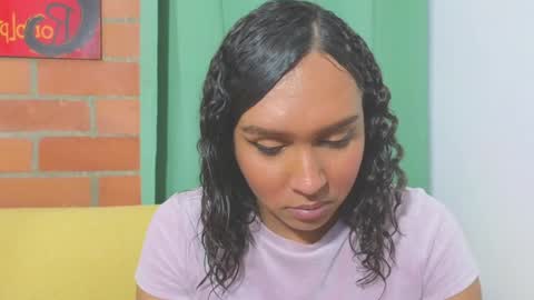 Snapshot of venus_speer chatting on 12-04-24, 01:58 Luisa online show from 12-04-24, 01:58
