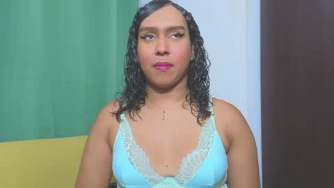 Snapshot of venus_speer chatting on 12-06-24, 11:36 Luisa online show from 12-06-24, 11:36