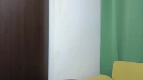 Snapshot of venus_speer chatting on 12-11-24, 06:04 Luisa online show from 12-11-24, 06:04