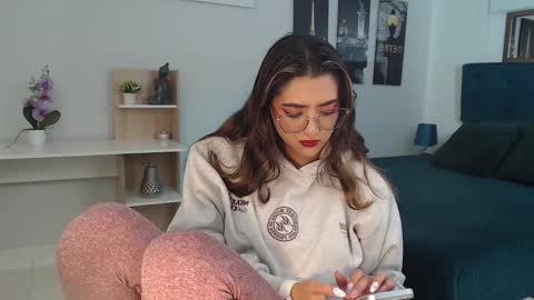 Mia online show from 10-29-25, 12:40