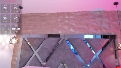 Snapshot of venus_velez chatting on 04-20-26, 12:19 Venus online show from 04-20-26, 12:19