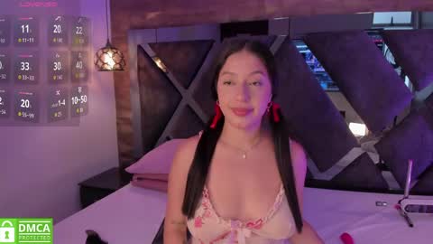 Snapshot of venus_velez chatting on 04-21-26, 12:22 Venus online show from 04-21-26, 12:22