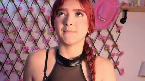 Snapshot of venus_velvett chatting on 05-31-26, 03:30 venus_velvett online show from 05-31-26, 03:30
