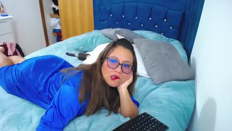 venushot1xx online show from 11-27-25, 09:11