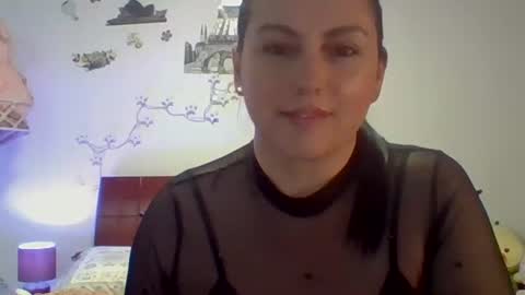 VENUSINA07 online show from 11-15-25, 09:06