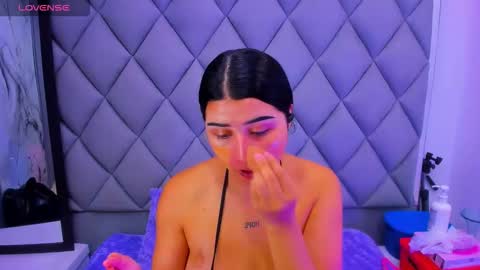 Venusowen  online show from 12-04-25, 02:15