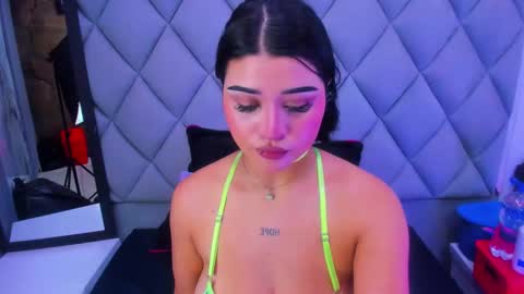 Venusowen  online show from 01-16-26, 02:32