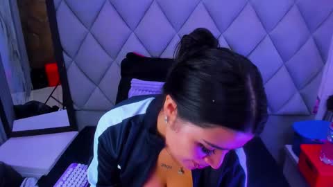 Venusowen  online show from 01-17-26, 01:38