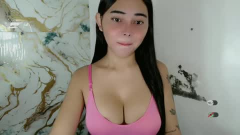 Snapshot of veola_sexy chatting on 06-14-26, 09:17 veola_sexy online show from 06-14-26, 09:17