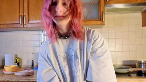 Erica online show from 05-15-26, 08:05