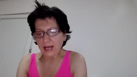 Snapshot of vera_elle chatting on 10-21-25, 06:52 Vera online show from 10-21-25, 06:52