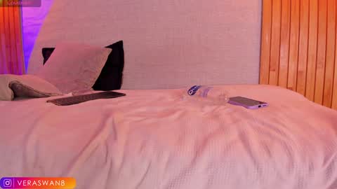 veraswan1 online show from 12-06-24, 01:29