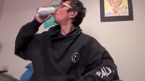 Juan Vergas online show from 12-17-25, 02:06