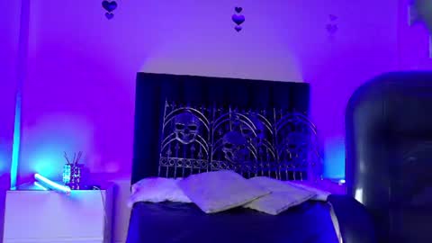 Snapshot of vergil_noir chatting on 06-10-26, 04:23 vergil_noir online show from 06-10-26, 04:23