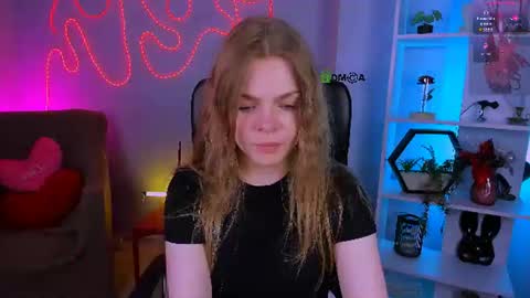 Snapshot of veronica_bubble chatting on 07-15-26, 07:08 Ronni online show from 07-15-26, 07:08
