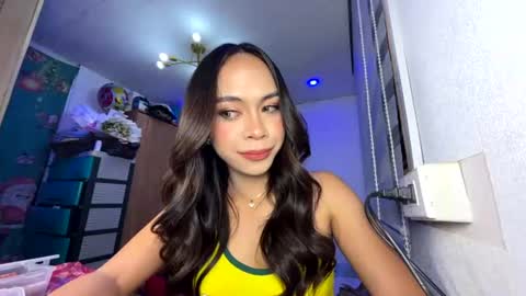 Snapshot of veronica_faux chatting on 07-13-26, 04:54 Veronica online show from 07-13-26, 04:54