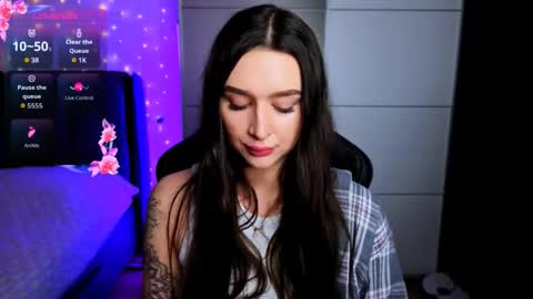 Veronica online show from 02-12-26, 03:07