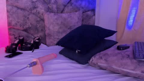 Veronica Olson online show from 02-02-25, 07:20