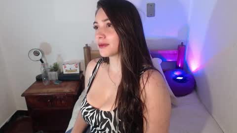 Veronica Rodriguez online show from 12-18-25, 07:25