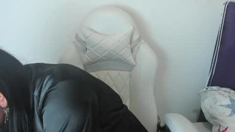 Snapshot of veronicaa_squirt chatting on 04-23-26, 04:03 veronicaa_squirt online show from 04-23-26, 04:03