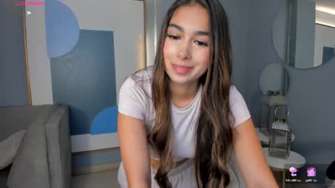 Snapshot of veronicablue1 chatting on 06-29-26, 10:15 Vero online show from 06-29-26, 10:15