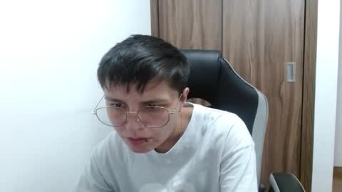 Snapshot of veronicaelite16 chatting on 01-15-25, 01:34 Veronica Clark online show from 01-15-25, 01:34