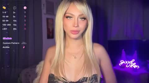 Snapshot of veronicafox_69 chatting on 02-20-25, 01:08 CALL ME VERONICA online show from 02-20-25, 01:08