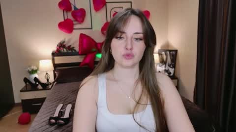 Veronica online show from 02-16-26, 05:14